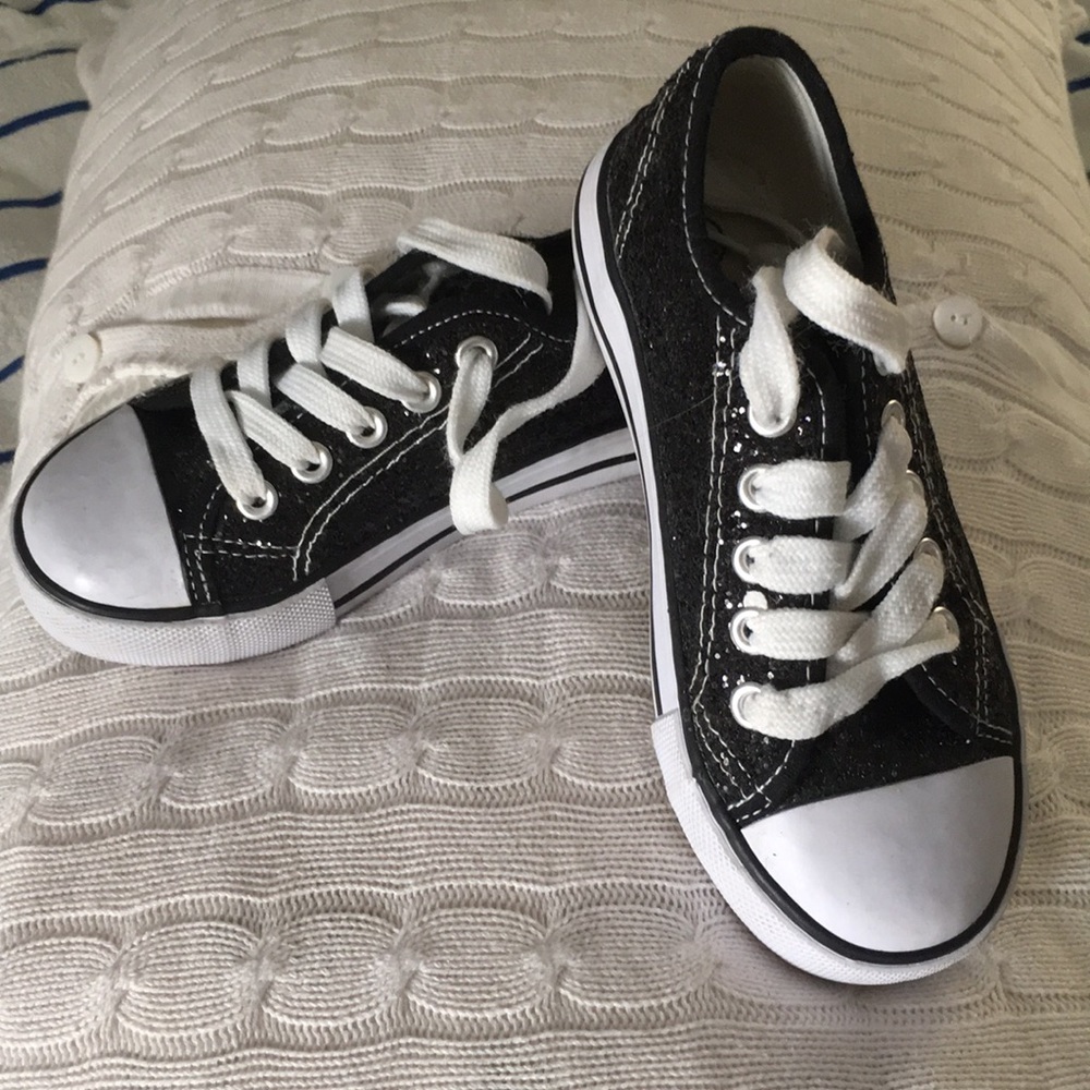 US Sports girls blk/wht sparkle sneaks sz 12 $7.